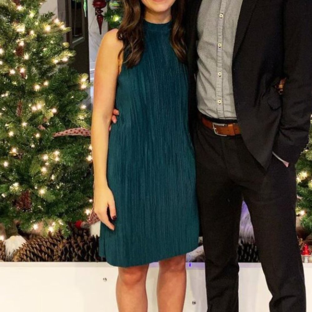 Green Sleeveless Shift Dress